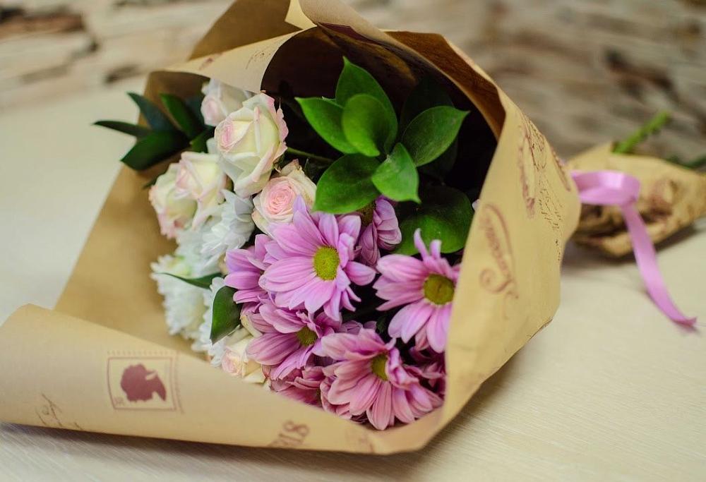 Букет цветов из: Розы и Хризантемы в Тищенском