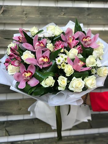 Букет цветов из: Розы и Хризантемы в Тищенском