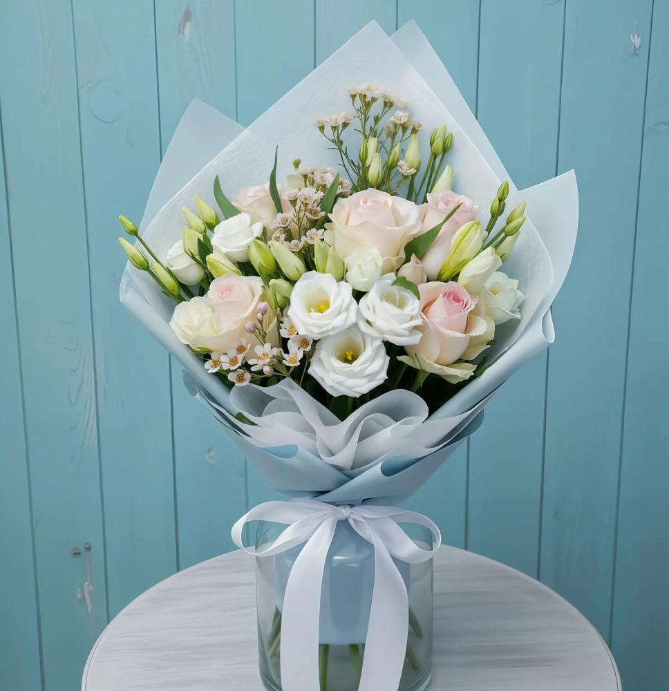 Букет цветов из: Розы и Лизиантусы в Тищенском