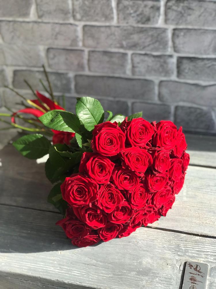 Букет Красные розы Фридом в Тищенском