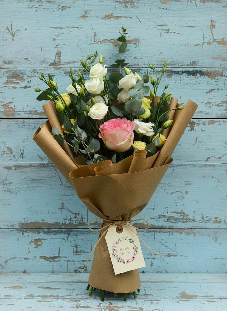 Букет цветов из: Розы и Лизиантусы в Тищенском