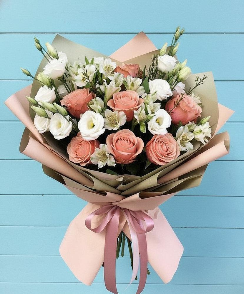 Букет цветов из: Розы, Альстромерии и Лизиантусы в Тищенском