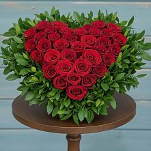 Цветочная композиция из Розы в виде сердца в Тищенском