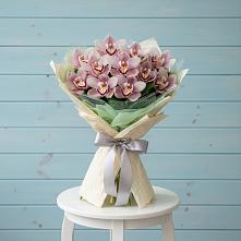 Букет цветов из:  Орхидеи и Розы в Тищенском