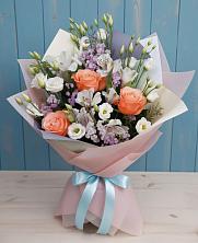 Букет цветов из:  Лизиантусы, Розы, Альстромерии и Гипсофила в Тищенском