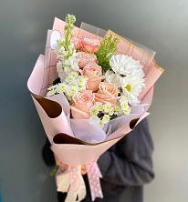 Букет цветов из:  Хризантемы и Розы в Тищенском