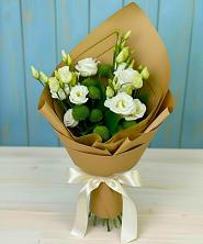 Букет цветов из:  Хризантемы и Лизиантусы в Тищенском