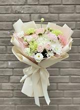 Букет цветов из:  Гвоздики, Розы, Лизиантусы и Хризантемы в Тищенском