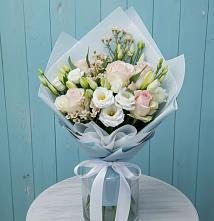 Букет цветов из:  Розы и Лизиантусы в Тищенском