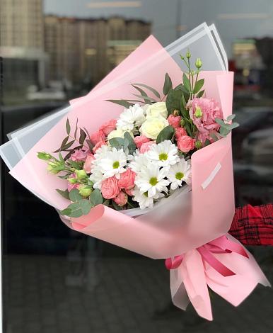 Букет цветов из: Розы, Лизиантусы и Хризантемы в Тищенском