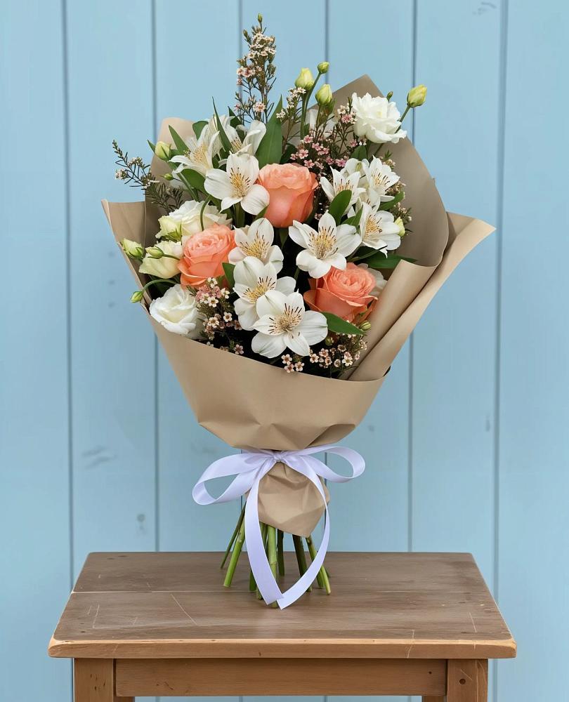 Букет цветов из: Альстромерии, Лизиантусы, Розы и Хризантемы в Тищенском