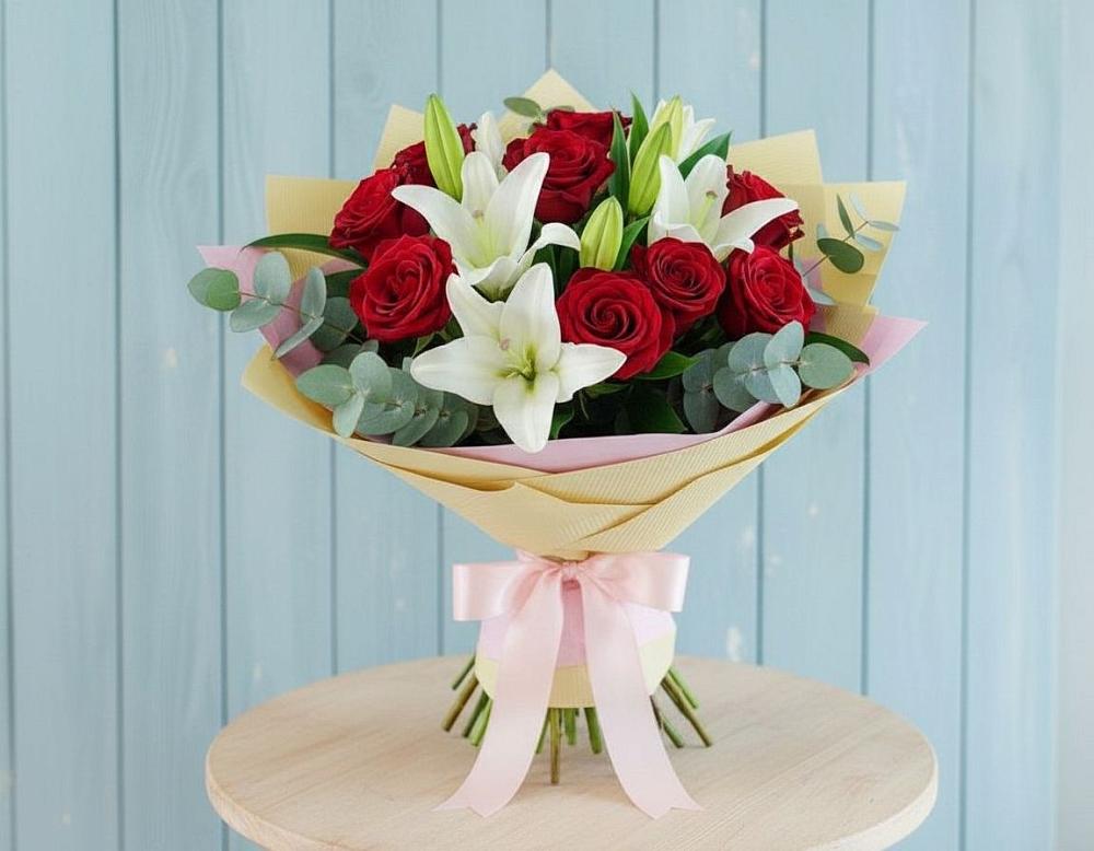 Букет цветов из: Лилии и Розы в Тищенском